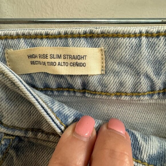NWT Universal Thread Goods Co. High Rise Slim Straight Leg. Light Denim. Size 8 - Picture 4 of 6